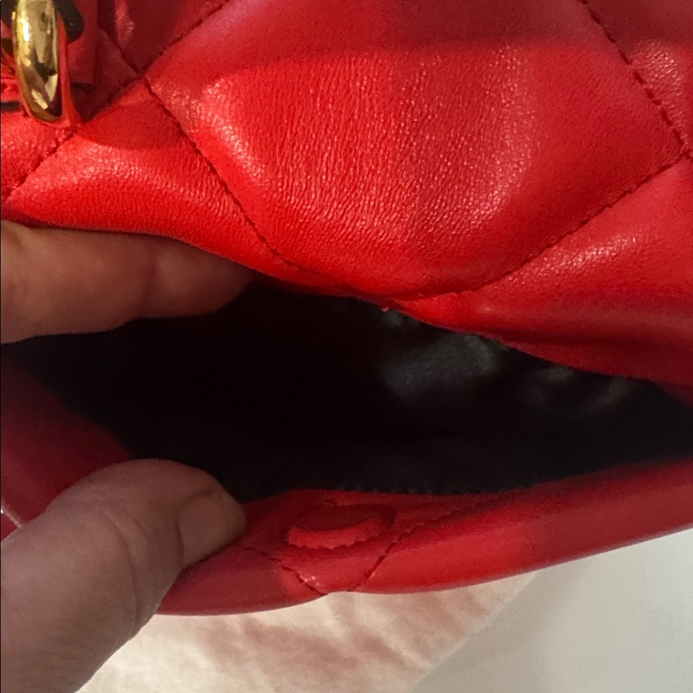 ❤️ Moschino Quilted Red Satchel w Gold Hearts ❤️ with Dust bag - Picture 5 of 11